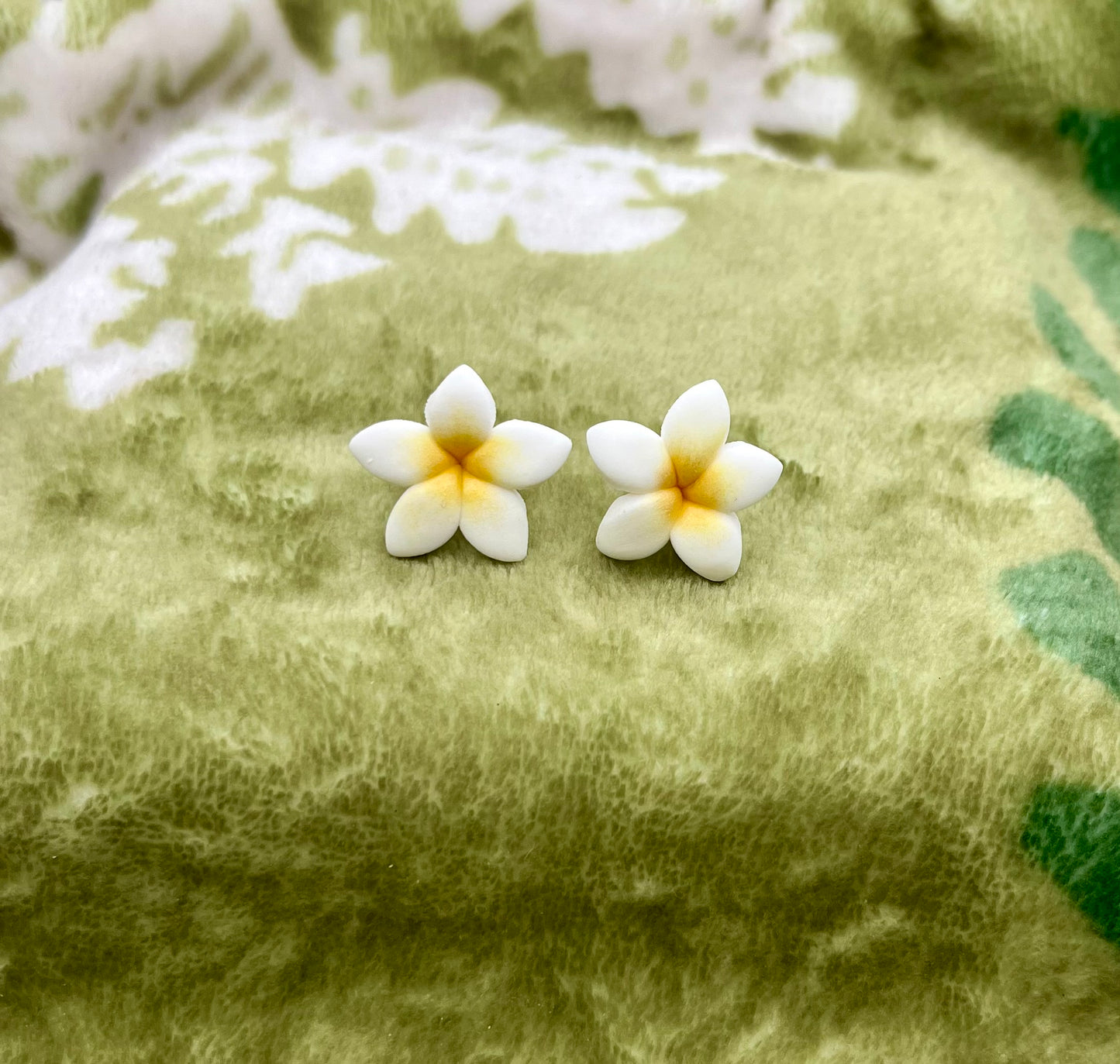 Baby Plumeria Stud