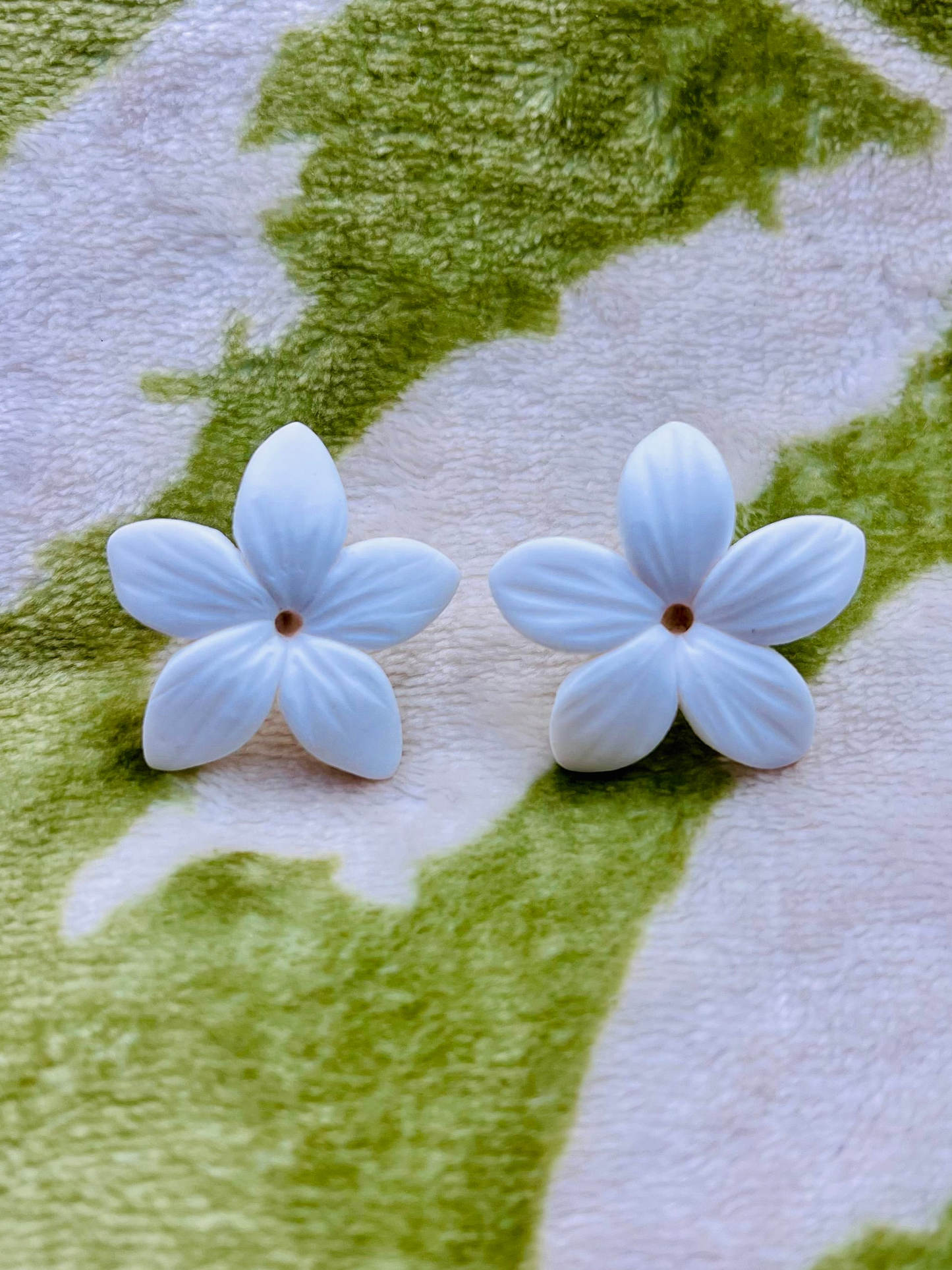 Stephanotis Stud