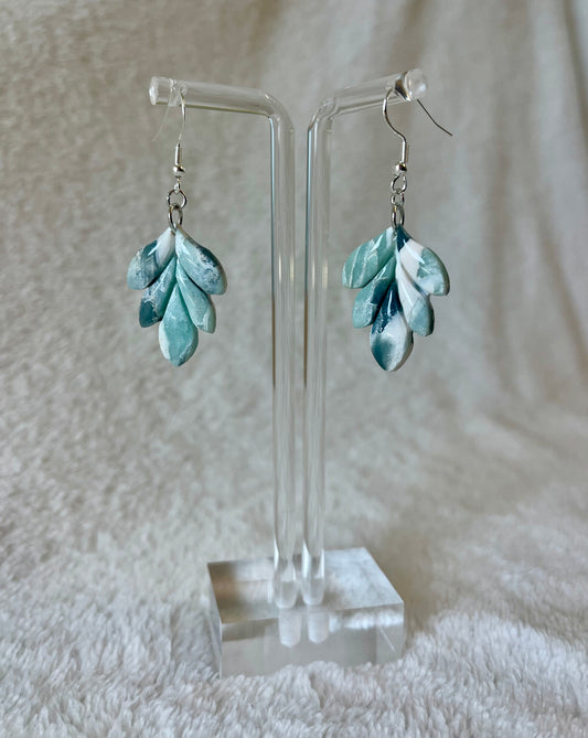 Marble colored leaf dangle