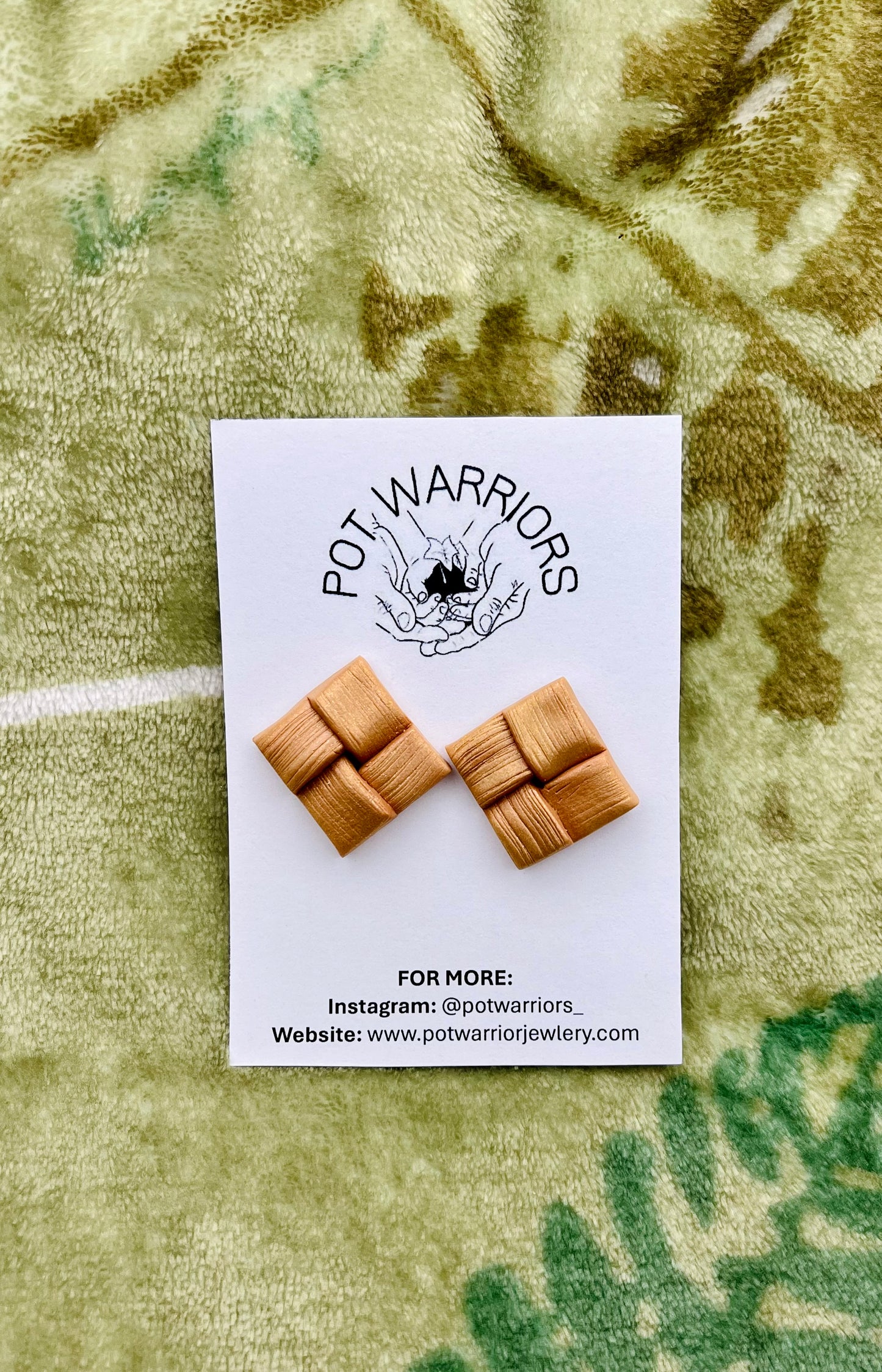 Lauhala Square Studs