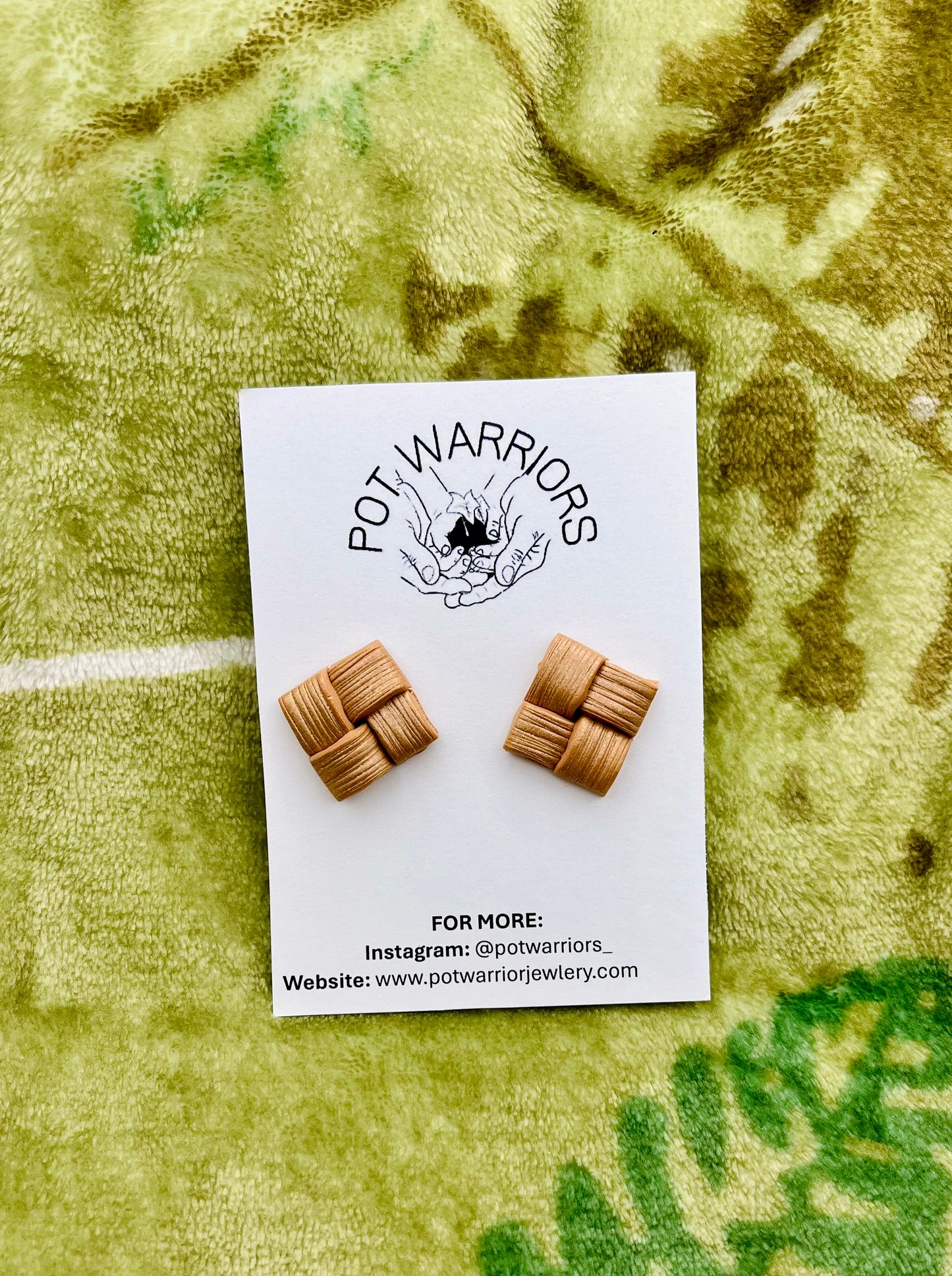 Lauhala Square Studs